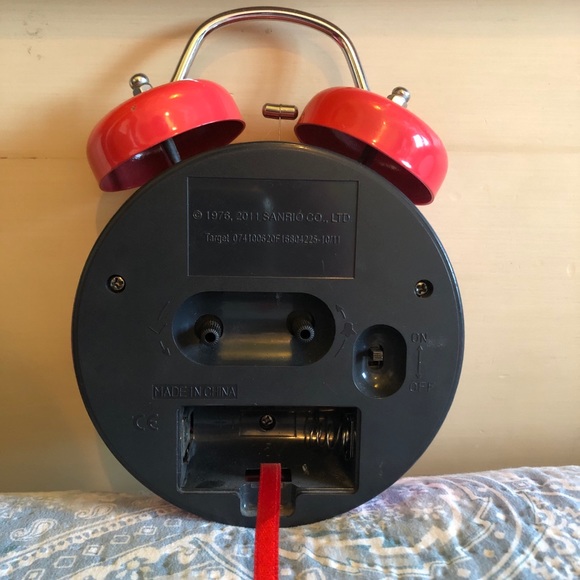 Hello kitty clock (HOST PICK) - Picture 3 of 9